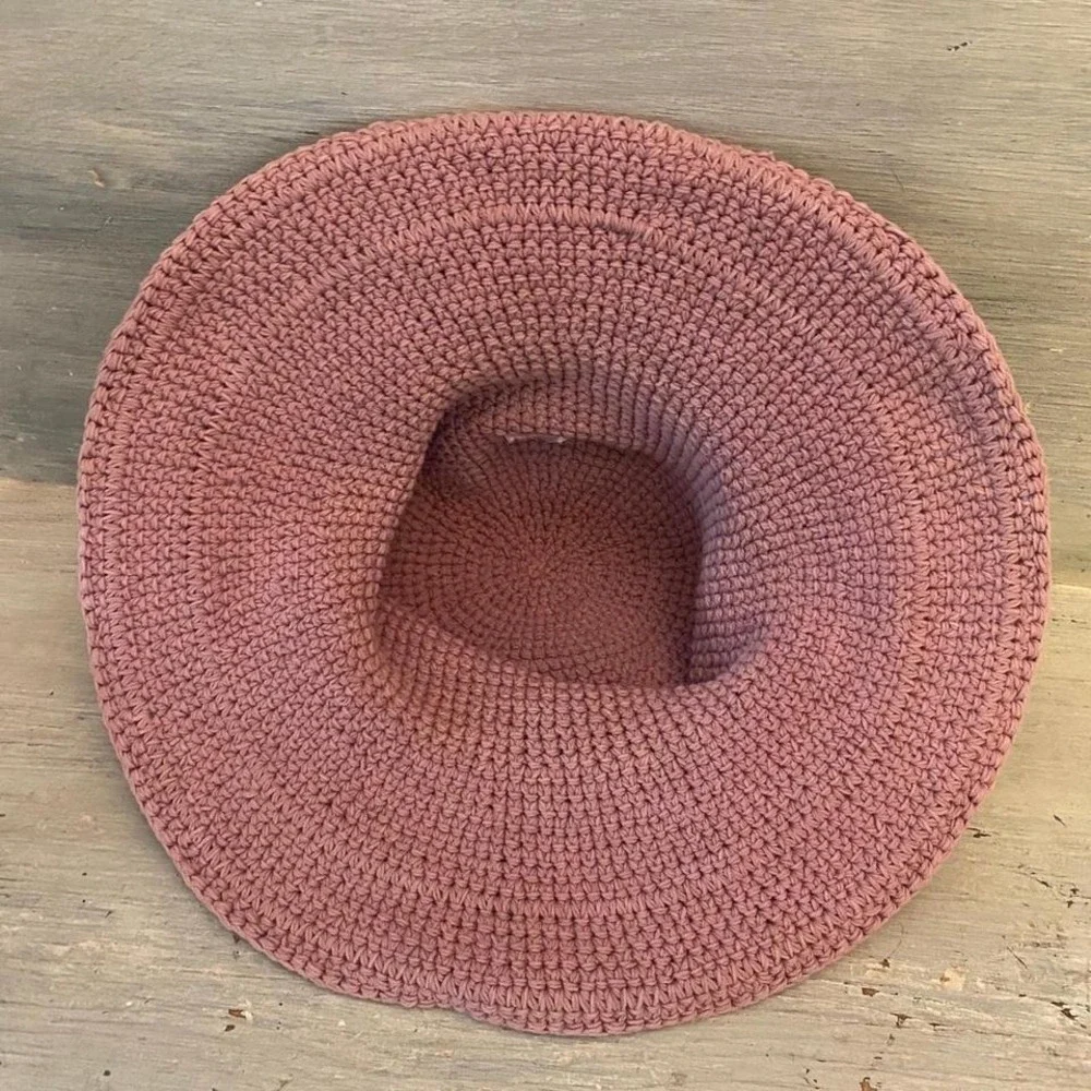 Lavender Knit Hat One Size Good Condition‎